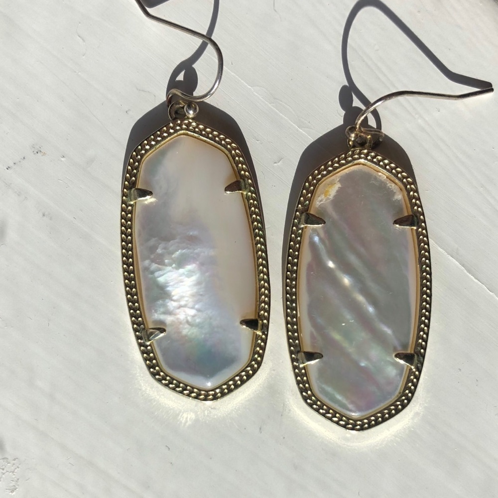 White Elle Kendra Scott Earrings